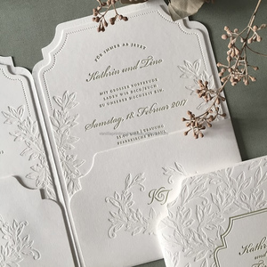 แผ่นทองคำเปลวสำหรับงานแต่งงานแผ่นฟอยล์สีทองแบบสั่งทำดีไซน์แบบตัวอักษรรวมทั้งการพิมพ์กระดาษแข็งแบบซองจดหมาย - Product Image 5