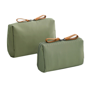 Bolsa de Maquillaje Mini con Cierre de Cremallera, Bolsa de Cosméticos de Viaje, Color Sólido, Pequeña, de Poliéster, Moderna - Product Image 1