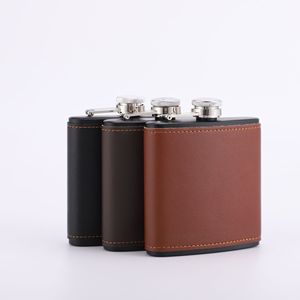 Flacon à liqueur rétro noir de luxe léger en acier inoxydable enveloppé de cuir pour les loisirs en plein air - Product Image 2