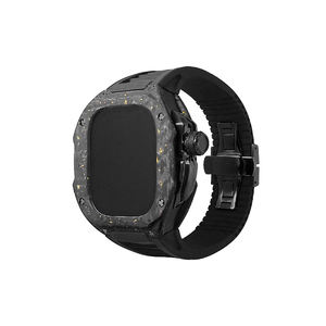 Étui de protection de montre en fibre de carbone personnalisé avec point doré et bracelet de montre en caoutchouc fluoré multiple - Product Image 1