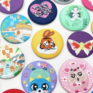 Insignia Conmemorativa de Hojalata Personalizada al por Mayor con Logotipo, Broche Redondo Personalizado de Dibujos Animados, Insignia Bordada - Product Image 5