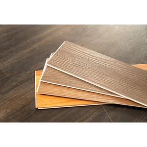 Plancher SPC de haute qualité Revêtement de sol en vinyle PVC Design moderne Aspect bois pour cuisine Échantillons gratuits disponibles - Product Image 3