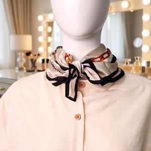 Écharpes en soie carrées de luxe à imprimé numérique long, élégantes et classiques européennes, foulard en soie, bandana pour femmes - Product Image 4