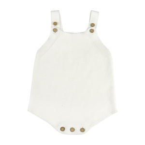 Venta de Fábrica: Ropa de Verano Blanca para Bebé, Hermoso, Cómodo y Suave Pelele para Niña - Product Image 1