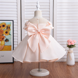 Outong Yoliyolei Kid Falda, Con Gorra abbigliamento Backless Bow Little New Style <span class=keywords><strong>damigella</strong></span> d'onore rosa lunghezza del pavimento Flower Girl Dress/ - Product Image 2