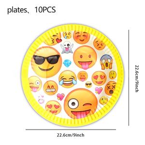 Suministros <span class=keywords><strong>de</strong></span> fiesta <span class=keywords><strong>de</strong></span> cumpleaños <span class=keywords><strong>de</strong></span> estilo moderno, juego <span class=keywords><strong>de</strong></span> vajilla desechable Emojis que incluye platos, servilletas, tazas, artículos decorativos <span class=keywords><strong>de</strong></span> gran venta - Product Image 5