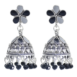 2024 <span class=keywords><strong>Jhumka</strong></span> diseño plata oxidada pulido estilo elegante perla agrupada fiesta accesorios de joyería <span class=keywords><strong>Jhumka</strong></span> pendientes mujeres - Product Image 1