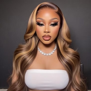 Perruque Lace Front P4/27 Body Wave avec mèches <span class=keywords><strong>blond</strong></span> miel, <span class=keywords><strong>cheveux</strong></span> humains vierges, perruque HD Lace 13x4 pour femmes noires - Product Image 4