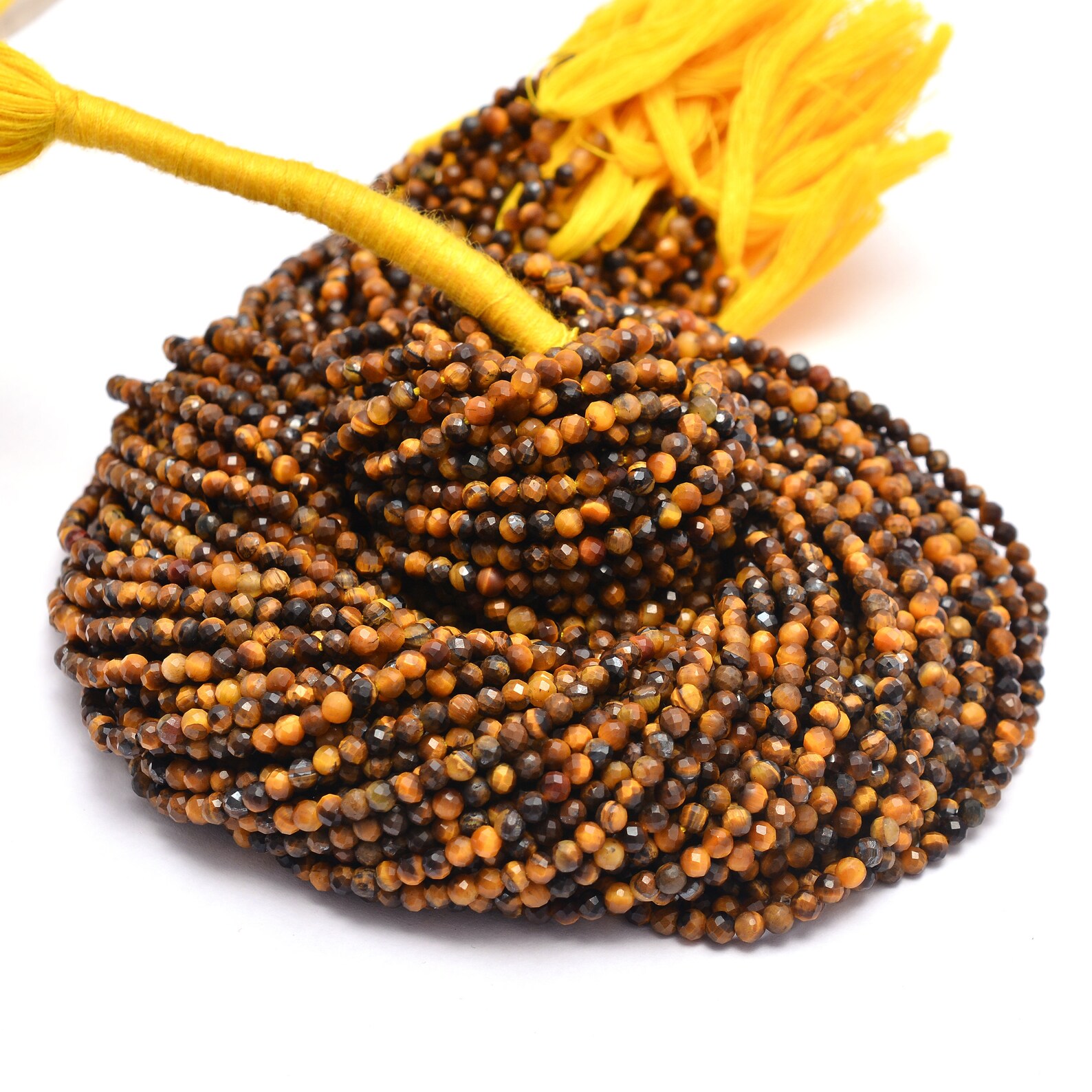 สีเหลือง