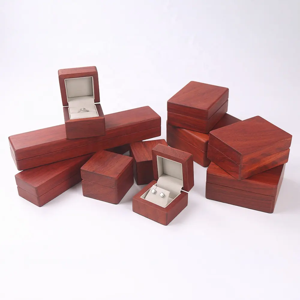 Individuelle rote hölzerne Uhr Schmuckschatulle Luxuriöse hölzerne Ringverpackung Futter aus PU-Leder