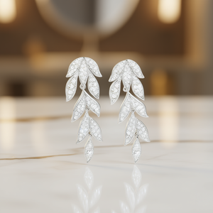 Boucles d'oreilles pendantes en or blanc E3342 avec cristaux, forme de plante, sertissage en canal, bijoux de luxe pour femmes, pour mariage - Product Image 2