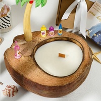 Vente en gros à la mode de bol de coquille de noix de coco fait à la main cire de soja cadeau créatif drôle bougies parfumées avec stylo et décoration