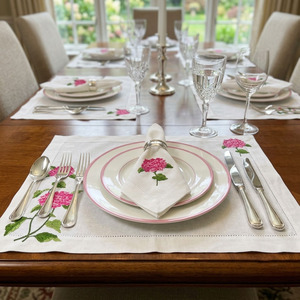 Ensemble de sets de table et serviettes en lin rose hortensia pour la maison, les hôtels et les mariages, avec ourlet festonné, lavable en machine, décoration de table - Product Image 1