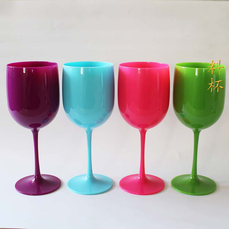 Violet, bleu ciel, vert, rose rouge