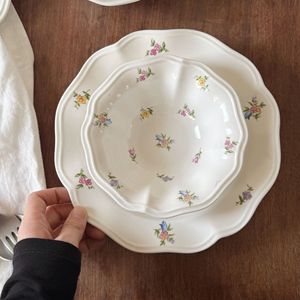 Juego de Vajilla de Gres Pulido Blanco Vintage de Lujo Ligero con Patrón de Plantas de Jardín Francés, Plato, Tazón, Taza de Café, Postre - Product Image 2