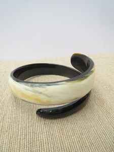 Bracelets en corne de buffle, artisanat naturel, bijoux faits à la main pour femmes, accessoires ethniques authentiques, déclaration de mode unique - Product Image 3