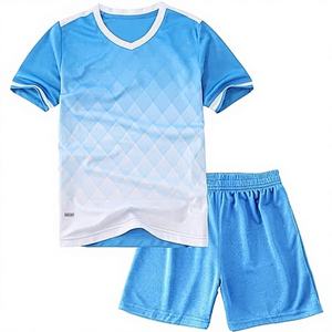 Uniforme de Fútbol de Moda, Top de Manga Corta Transpirable, Conjuntos Personalizados con Nombre del Equipo, Servicio OEM, Precio Competitivo - Product Image 1