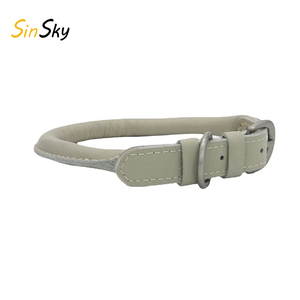 SinSky OEM profesional de marca personalizada Logotipo de cuerda redonda de cuero de vaca collar de perro para perro de leña y collar de perro de viento - Product Image 1