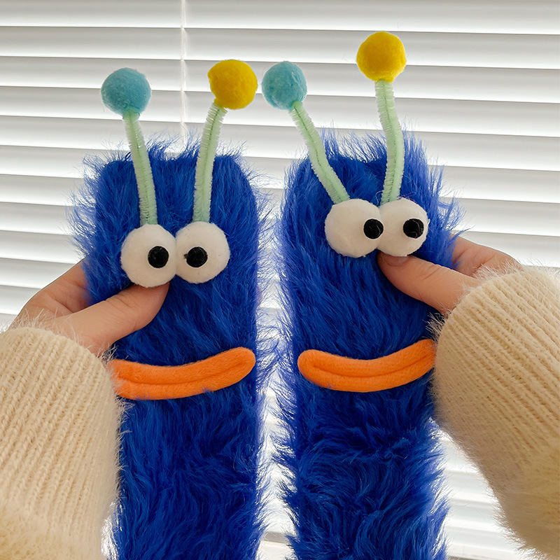 Chenille bleue