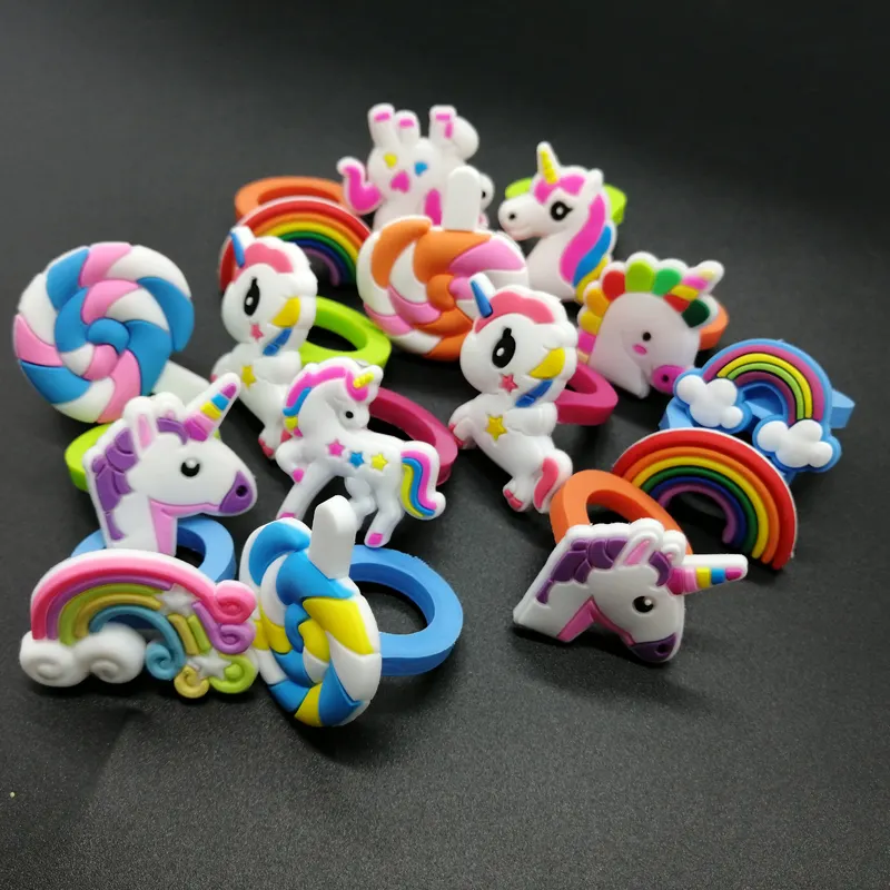 PVC Unicorn אצבע טבעת פלסטיק חמוד צעצועי 45mm כמוסה ילדים צעצוע עבור בנות