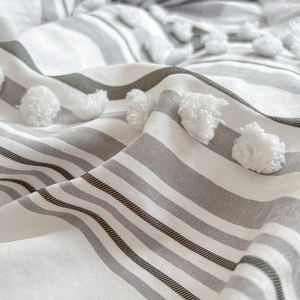 Ensemble <span class=keywords><strong>de</strong></span> literie romantique à long <span class=keywords><strong>pompon</strong></span> vente en gros ensemble <span class=keywords><strong>de</strong></span> literie en microfibre housse <span class=keywords><strong>de</strong></span> couette à rayures avec <span class=keywords><strong>pompon</strong></span> ensemble <span class=keywords><strong>de</strong></span> literie mignon tufté - Product Image 5