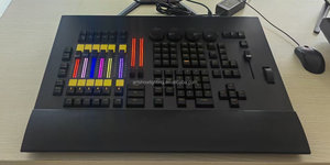 Console de <span class=keywords><strong>Commande</strong></span> d'Éclairage Scénique Professionnelle sur PC avec Contrôleur <span class=keywords><strong>DMX</strong></span> <span class=keywords><strong>512</strong></span> et Lumières RGB - Product Image 1