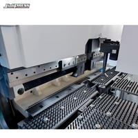 Centre de pliage de panneaux CNC automatique, centre de pliage de panneaux de 1500 mm, manipulateur à ventouse, centre de pliage flexible pour armoires et étagères