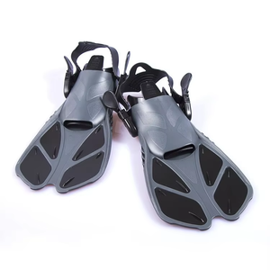 Palmes de plongée courtes de haute qualité pour sports nautiques et snorkeling - Product Image 5