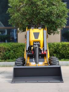 Pengiriman gratis Euro 5 EPA Kubota Diesel Skid Steer Jalur Mini selip <span class=keywords><strong>Loader</strong></span> 400KG dengan mesin pemotong rumput Mulcher hutan - Product Image 3