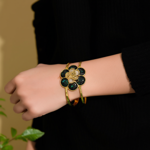 Brazalete de Moda en Acero Inoxidable 316L con Baño de Oro PVD, Diseño Sostenible y Resistente - Product Image 3