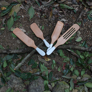 Beechwood Wooden Spatula Set 4-Piece Cooking Utensils With Grooved Design For Frying And Serving - Product Image 3