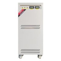 Régulateur de tension AC intelligent triphasé AVR entièrement automatique de haute précision 10KVA Transformateur compensé 95% d'efficacité