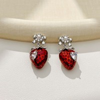 Leuke asymmetrische aardbei hangende oorbellen dames boog parel hart zirkoon fruit oorbellen zoete Koreaanse dagelijkse sieraden groothandel