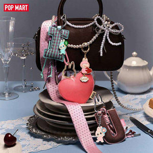 Auténtico para POP MART Lobubu MONSTERS Pin letra colgante caja ciega llavero figuras Material de felpa diseño aleatorio para el amor - Product Image 5