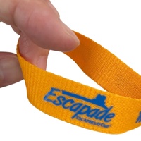 Bracelets promotionnels en silicone caoutchouc imperméables, imprimés au laser, de la marque OEM BESTOM, pour concerts, événements sportifs