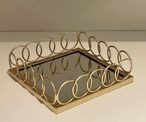 Plateau de service avec miroir de qualité pour l'exportation avec poignée, plat et plateau de service rectangulaires en verre couleur or pour hôtel et restaurant - Product Image 3