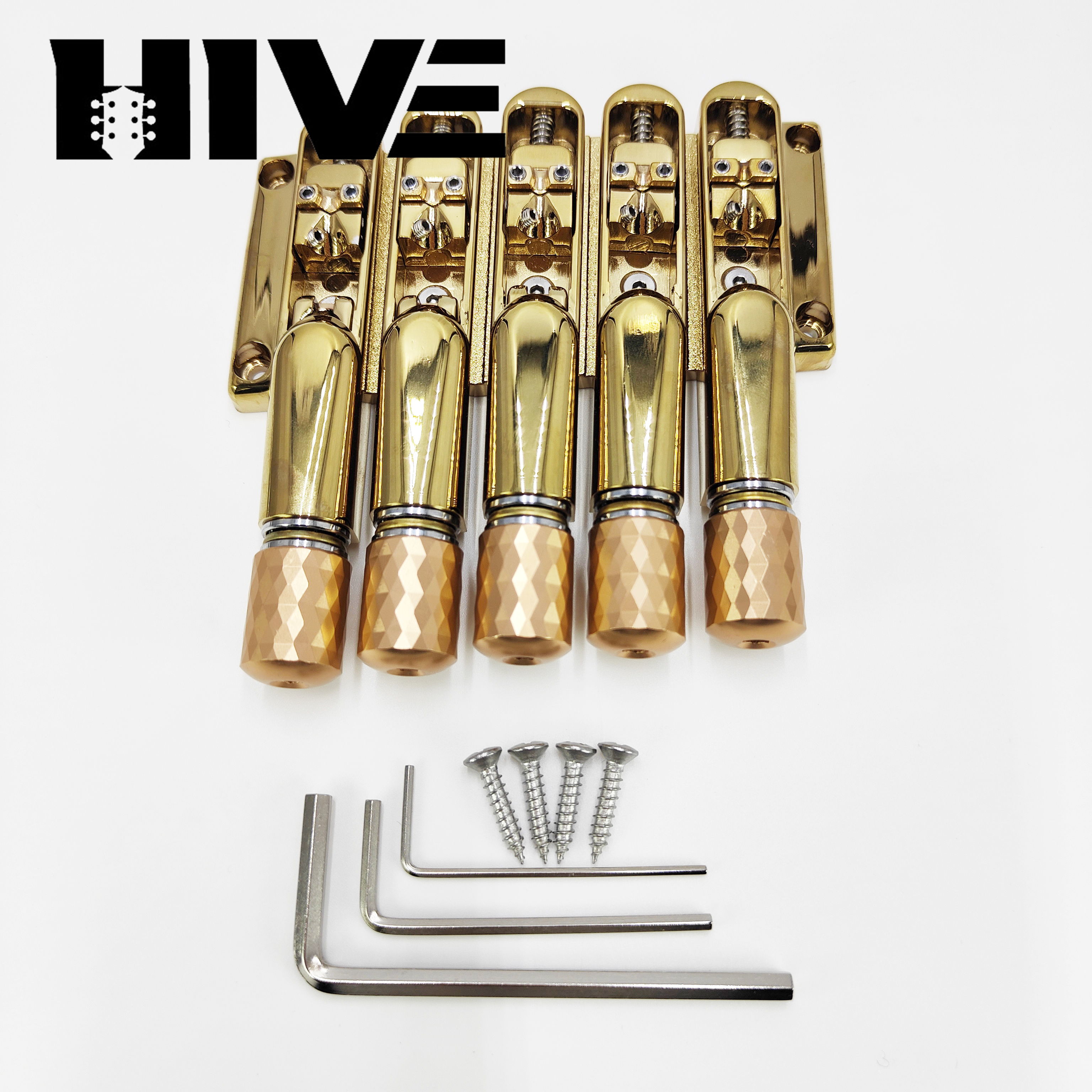 ทอง: ใต้สะพาน