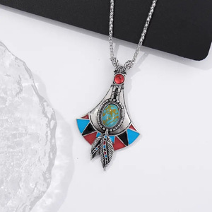 Collana con Ciondolo a Piuma in Stile Boho Vintage per Donne, Collana con Charm in Pietra Blu Verde, Gioielli alla Moda per Uso Quotidiano, Regalo - Product Image 3