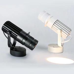 Projecteur de plafond COB monté en surface sans scintillement 10W 20W réglable Zoomable LED piste lumineuse couloir de Studio de danse - Product Image 4