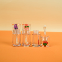 Lage minimale bestelhoeveelheid (MOQ) 10ml lege plastic schattige fruit lipgloss tube voor private label cosmetica