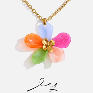 Collar de Cadena de Acero Inoxidable Hecho a Mano XY 5802, Collar con Colgante de Flor de Resina Multicolor en Tono Dorado - Product Image 2