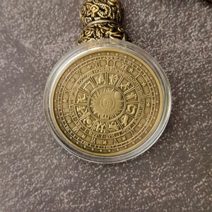 Moneda de <span class=keywords><strong>Tarot</strong></span> Lucky Metal Craft Constelación Inspirada en la cultura occidental Moneda de deseos para la buena suerte - Product Image 2