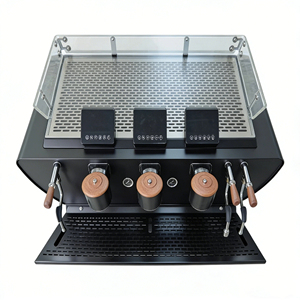 Máquina de Espresso Comercial de Triple Cabezal con Pantalla Táctil LED, Caldera de Acero Inoxidable, Operación Semiautomática, Personalizable de 4 Grupos - Product Image 3
