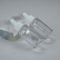 Flacon compte-gouttes vide autocollant personnalisé sérum 30ml 50ml conteneur coréen paroi épaisse plat en plastique Toner PETG emballage compte-gouttes d'huile