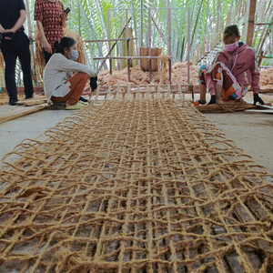 ตาข่ายใยมะพร้าวธรรมชาติ 100% คุณภาพสูง ยี่ห้อ Tan Hoi สำหรับป้องกันการกัดเซาะดิน ป้องกันความลาดชัน ใช้ในงานจัดสวน ผลิตในเวียดนาม ขนาด 20 เมตร ขายส่ง - Product Image 3