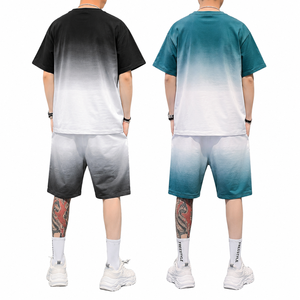 Ensemble t-shirt et short oversize à dégradé pour homme |   Ensemble Premium Streetwear d'été dégradé deux pièces : T-shirt et short - Product Image 2