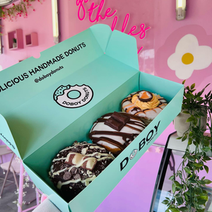 Venta al por mayor logotipo personalizado bolsa biodegradable panadería ecológico pastel plato Donut Cajas Para Donutsdozen Donuts cajas rosas - Product Image 5