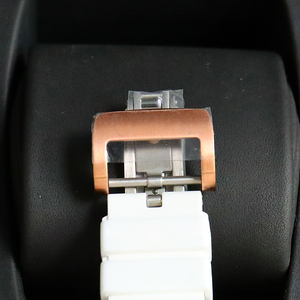 Reloj de Pulsera Premium Rm con Caja de Cerámica Blanca en Forma de Barril, Esfera Esqueleto para Hombre, Diseño de Armadura Samurai, Decoración Deportiva de Lujo con Tornillos - Product Image 5