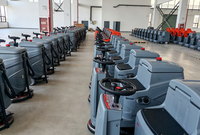 Balayeuse compacte autoportée, machine de balayage automatique commerciale à batterie pour cour, parking, nettoyage extérieur à petite échelle