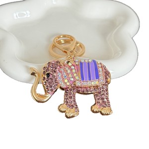 Lucky Llavero de <span class=keywords><strong>Elefante</strong></span> 3D Esmaltado con Incrustaciones de Diamantes de Imitación Coloridos, Colgante para Coche, Adorno Metálico para Bolso, Pequeño <span class=keywords><strong>Regalo</strong></span>, Venta al por Mayor - Product Image 5